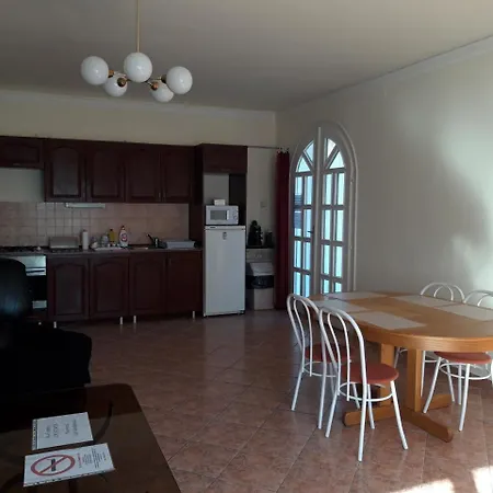 Bed and Breakfast Pero Apartman Panzio *