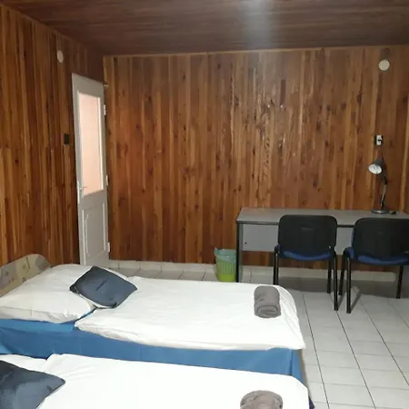 Pero Apartman Panzio