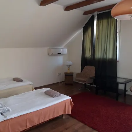 Pero Apartman Panzio