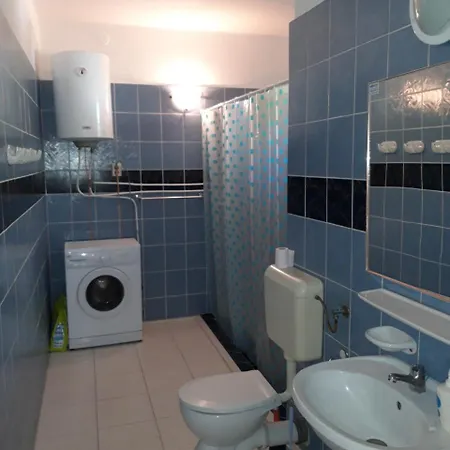 Pero Apartman Panzio