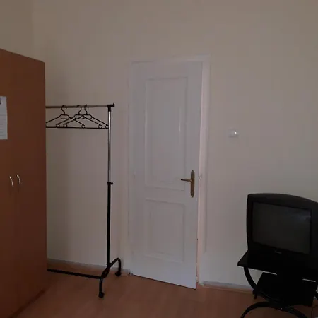 Bed and Breakfast Pero Apartman Panzio