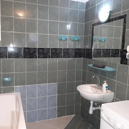 Pero Apartman Panzio Bed and Breakfast *