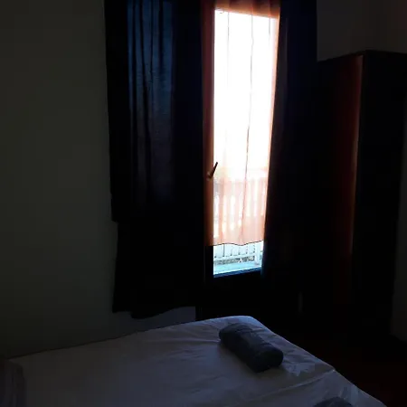 Bed and Breakfast Pero Apartman Panzio *